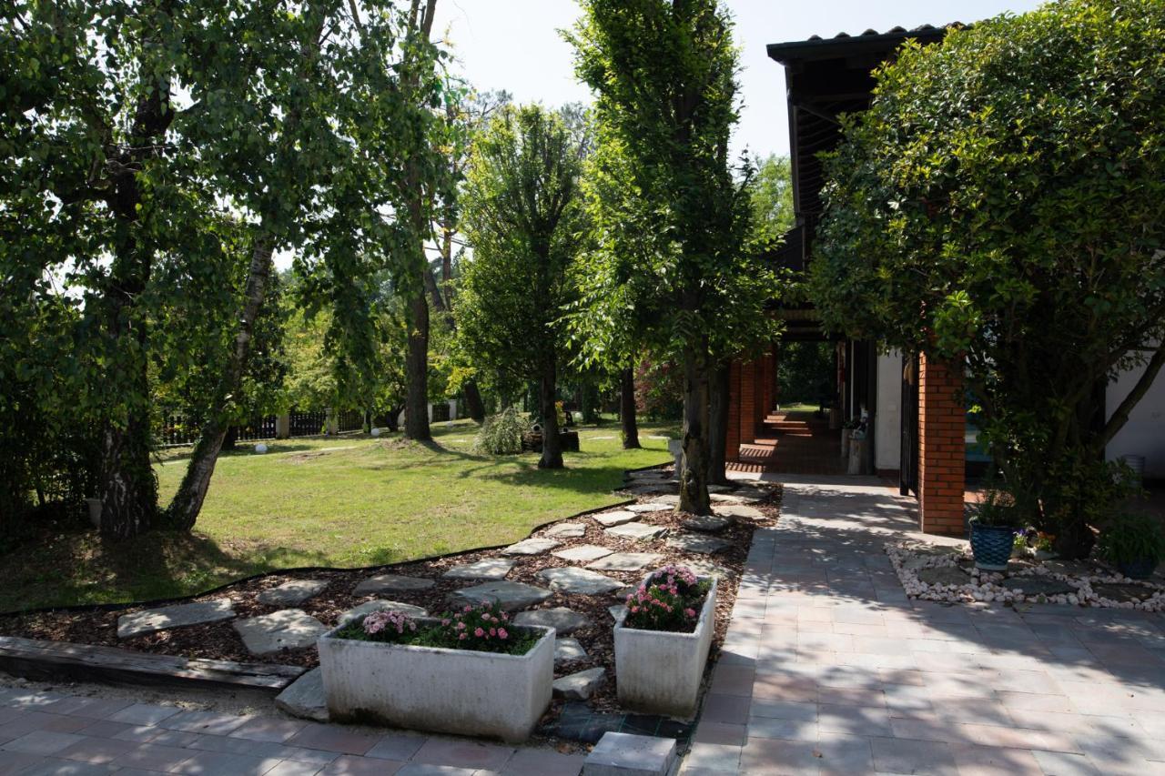 Villa De Alberti Vergiate Dış mekan fotoğraf